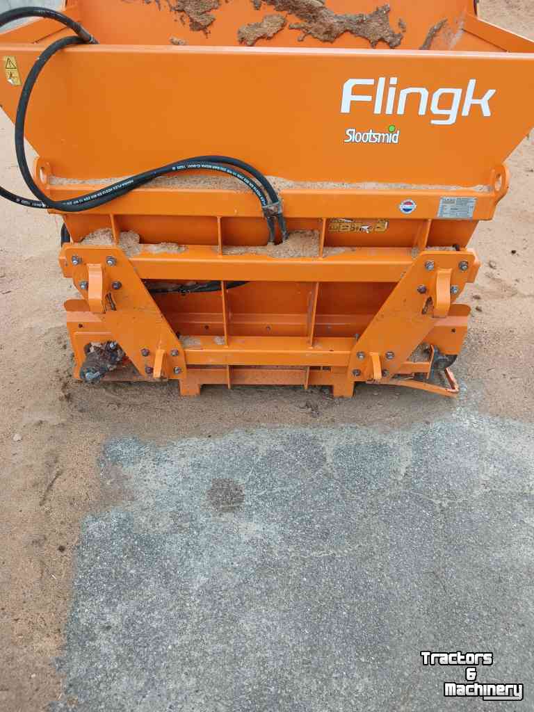 Épandeur de sciure pour des logettes Flingk KSS 1015