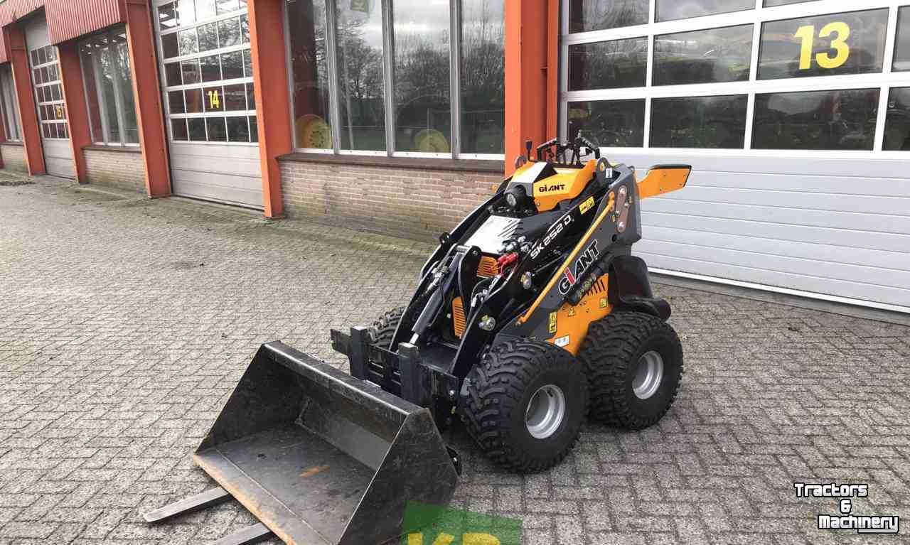 Chargeuse compacte Giant SK 252 D Skidsteer