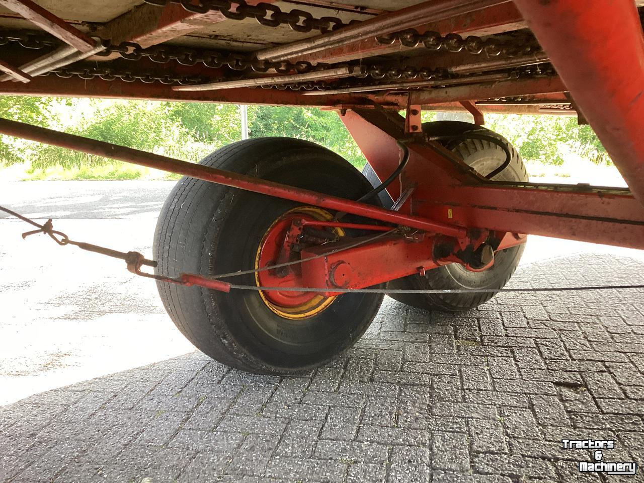 Autochargeuse Taarup 1030