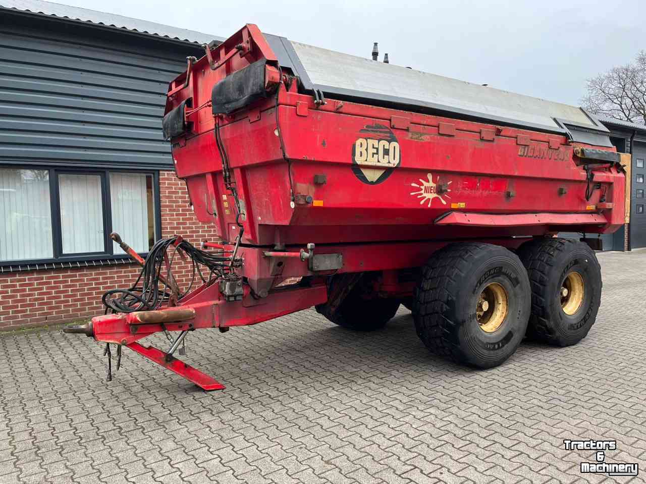 Benne agricole Beco Maxxim 240