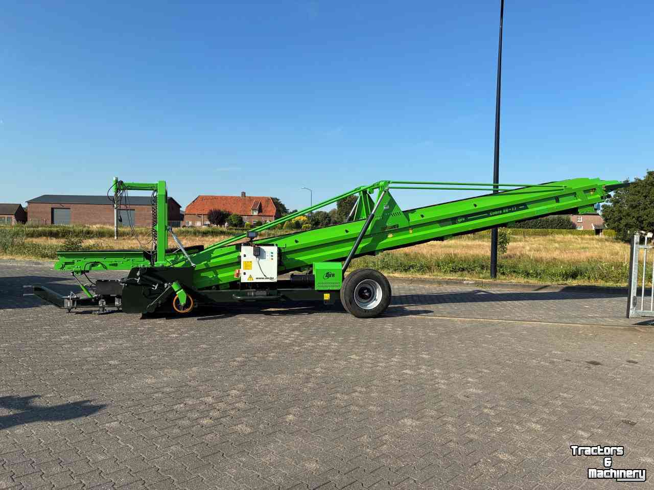 Elevateur répartiteur télescopique AVR Cobra 80-17 + Toevoeband