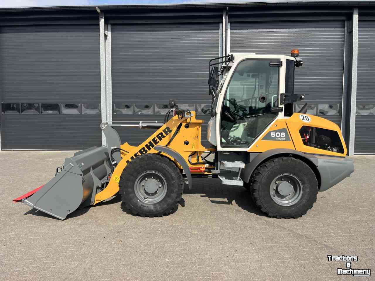 Chargeuse sur pneus Liebherr 508 COMPACT