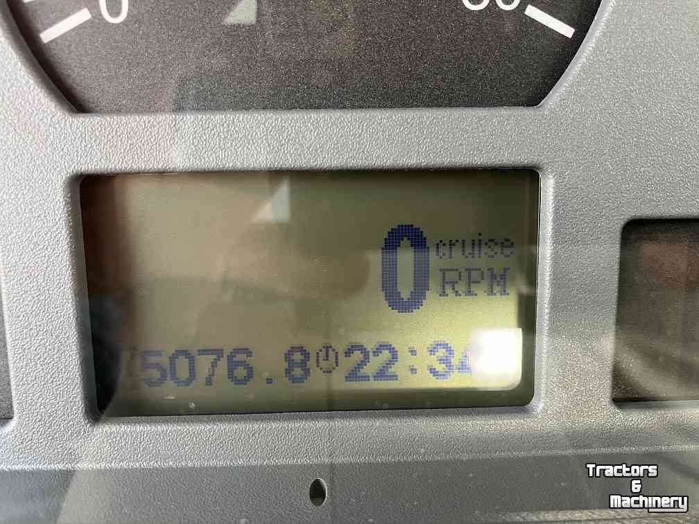 Tracteur Valtra N142