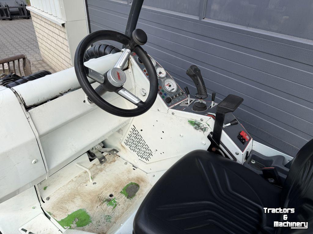 Chargeuse sur pneus Avant Avant 523