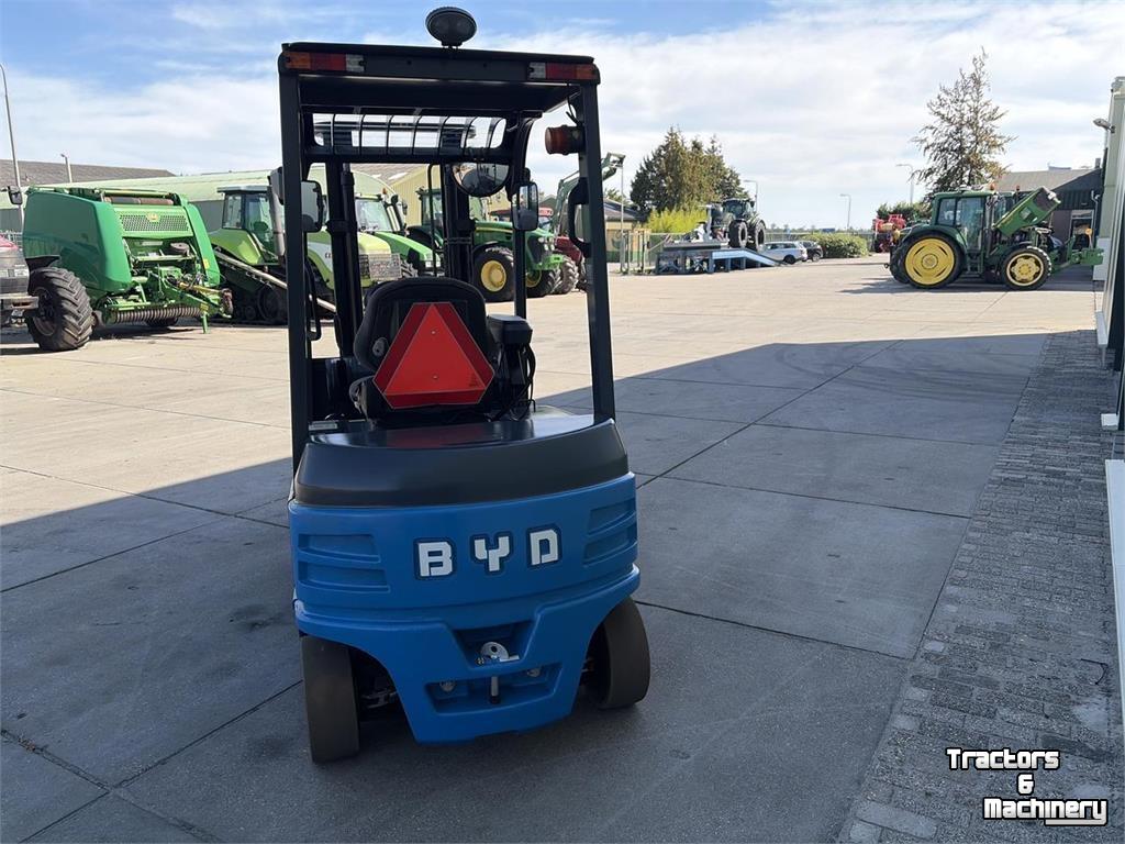 Tracteur  ECB25-C vorkheftruck