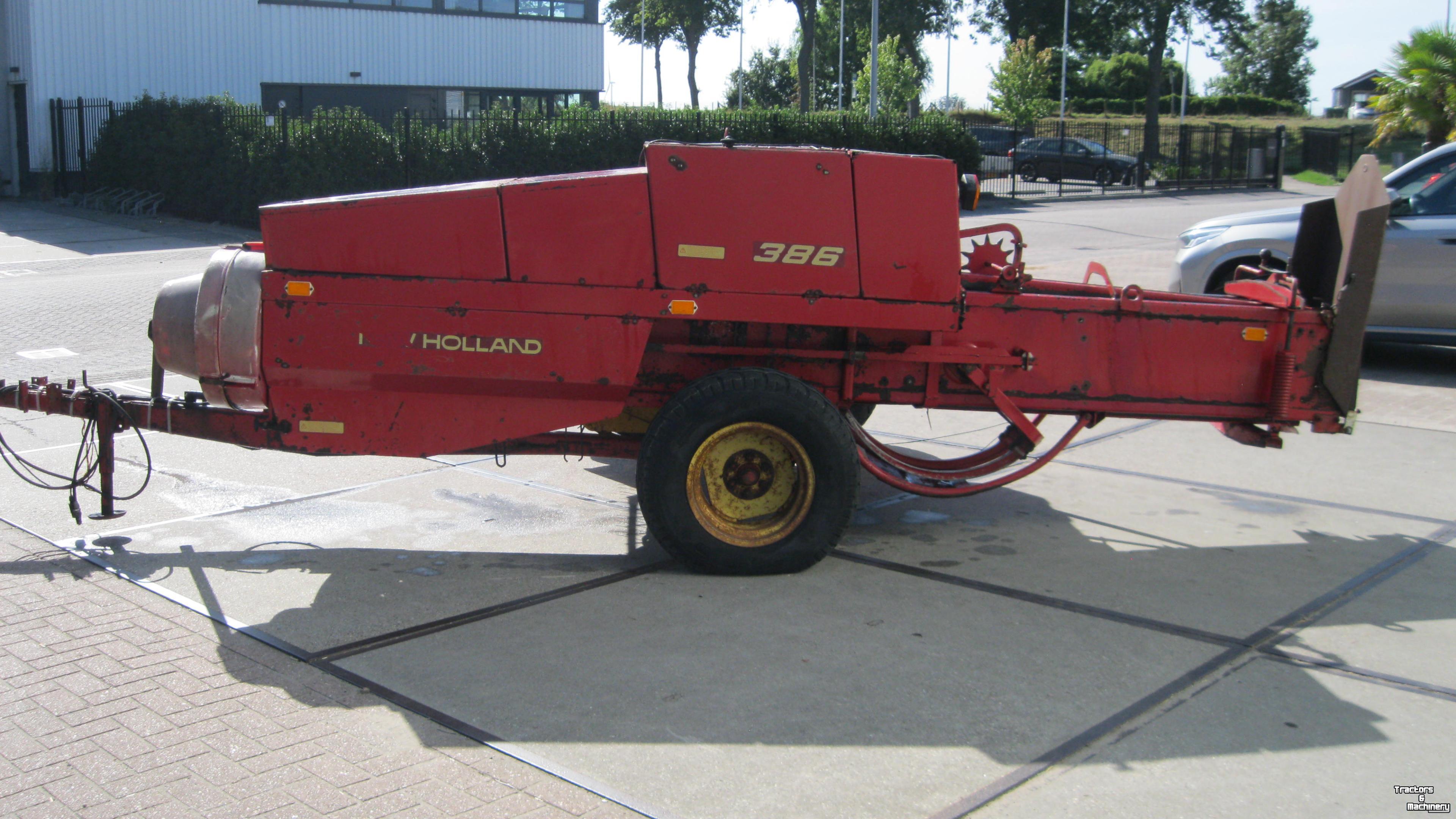 Presses New Holland Hayliner 386