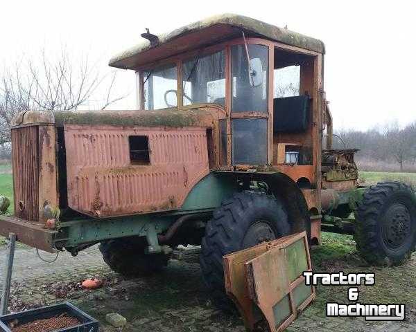 Tracteur forestier  Latil bosbouw trekker