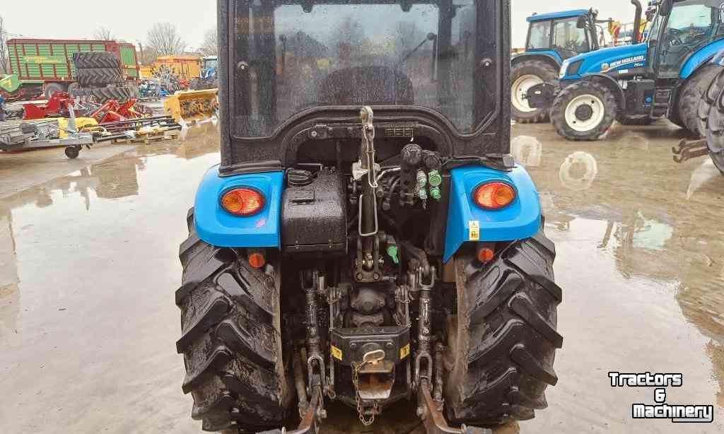 Tracteur pour vignes et vergers New Holland T3.65F