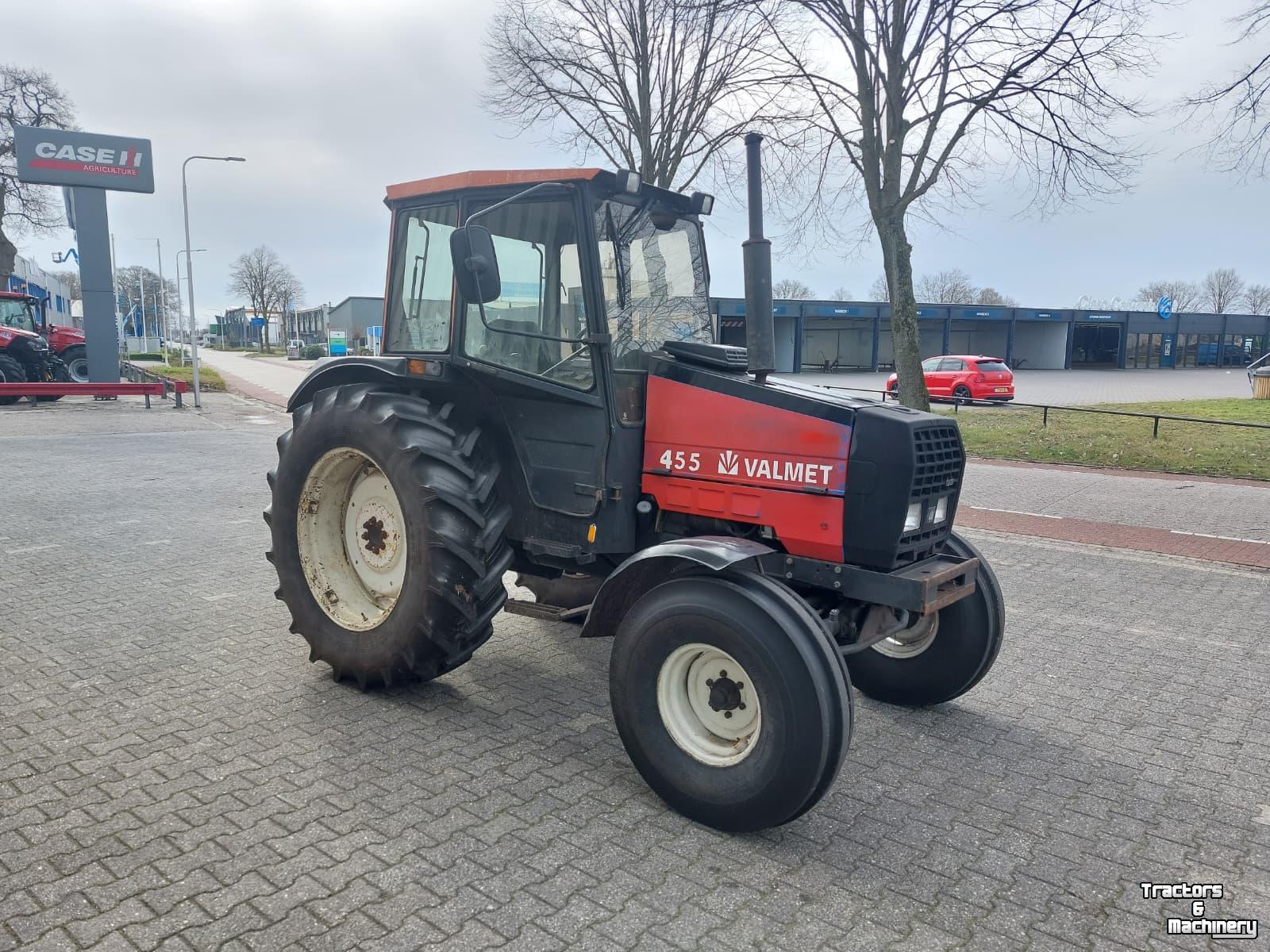 Tracteur Valtra 455