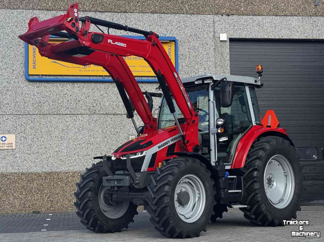 Tracteur Massey Ferguson 5S145 EFFICIENT, DYNA 6, Stage V vol geveerd voorlader FL4220,  467 uren!!