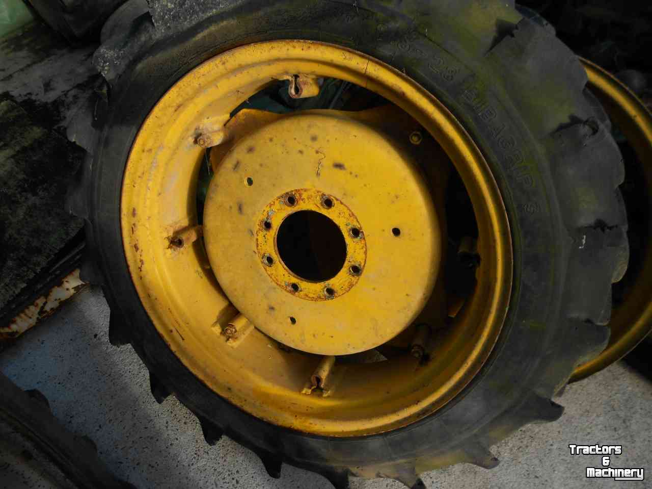 Roues, Pneus, Jantes, Barillets Jumelage John Deere 9-28