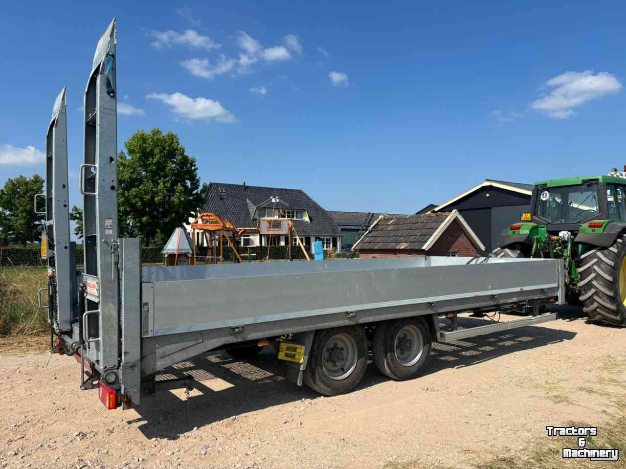 Semi-remorque surbaissé  Möslein dieplader Oprijwagen