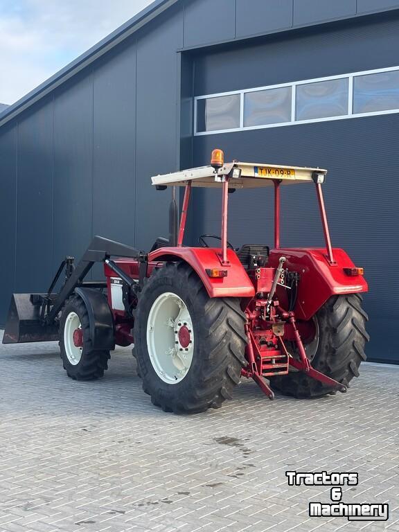 Tracteur Case 844