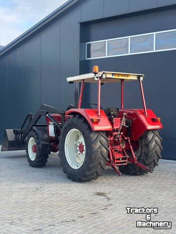 Tracteur Case 844
