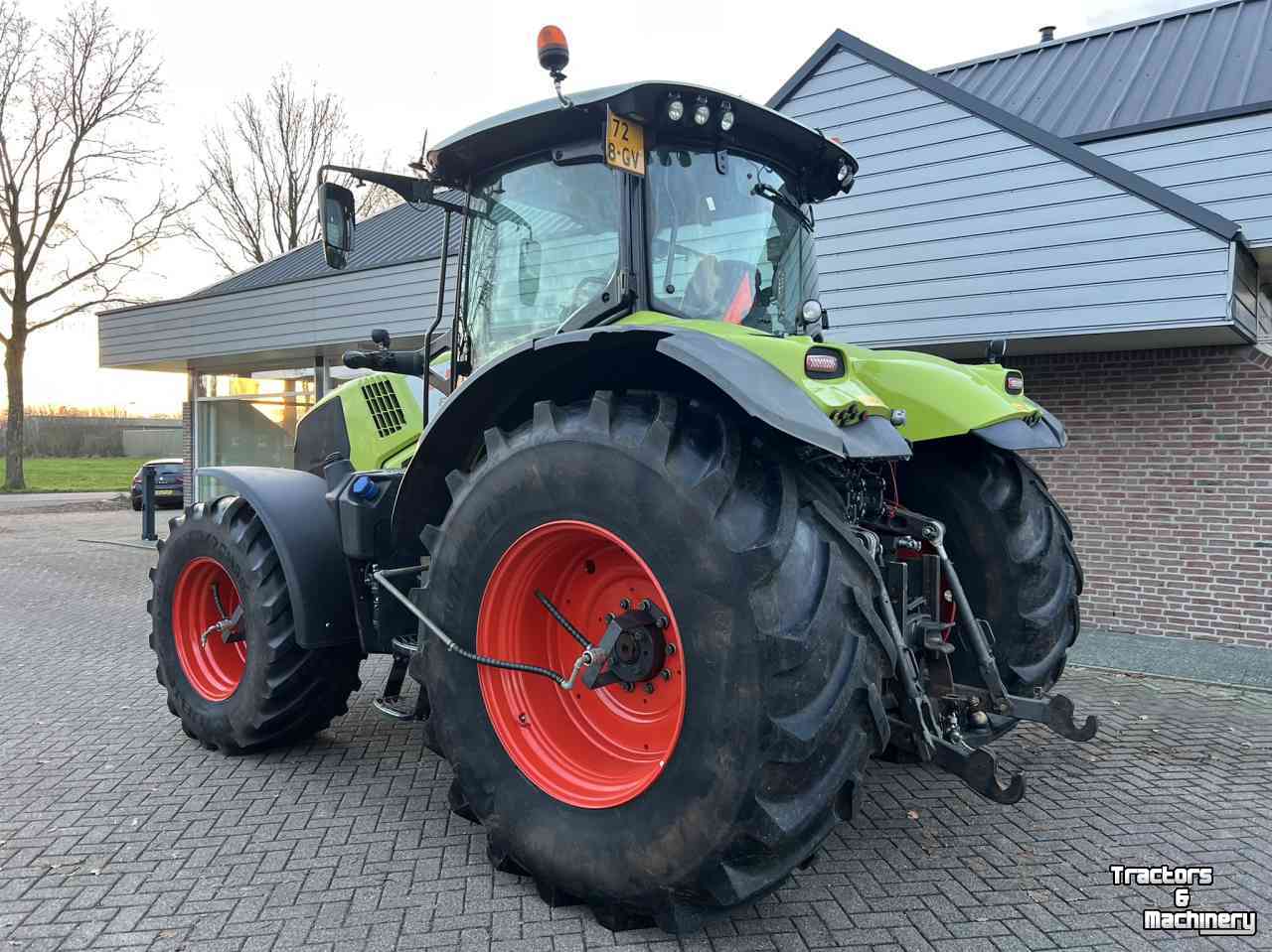 Tracteur Claas Axion 810 Cmatic