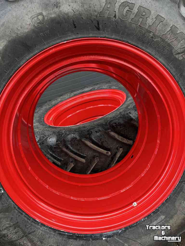 Roues, Pneus, Jantes, Barillets Jumelage  Dubbellucht 520/85R46  naast  710/70R42