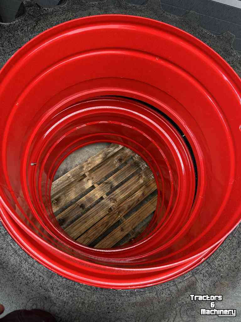 Roues, Pneus, Jantes, Barillets Jumelage  Dubbellucht 520/85R46  naast  710/70R42