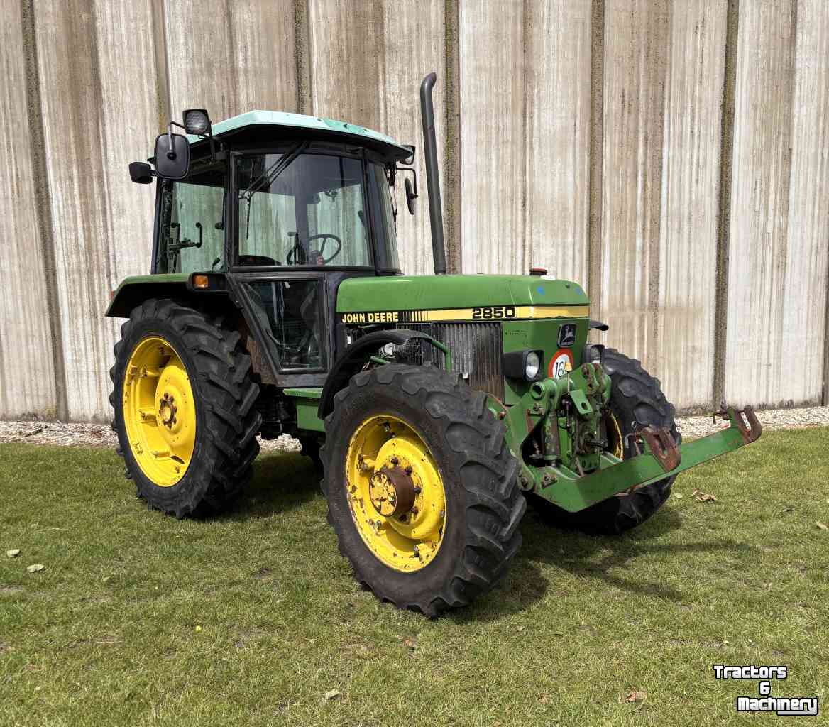 Tracteur John Deere 2850