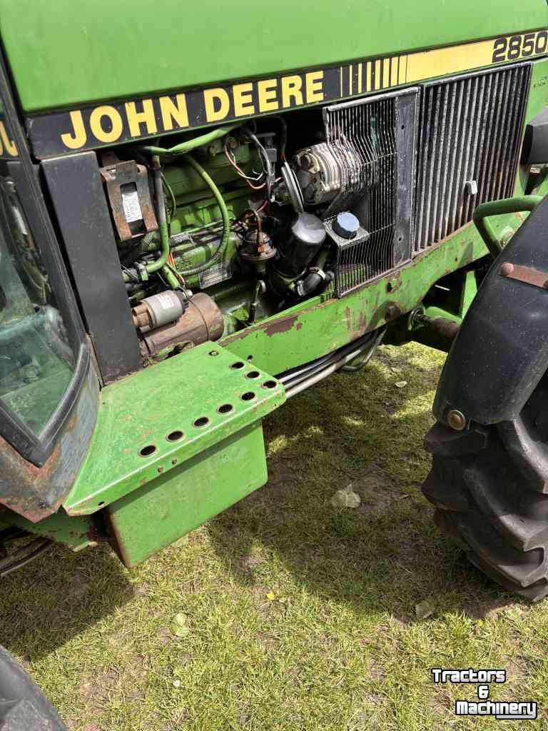 Tracteur John Deere 2850