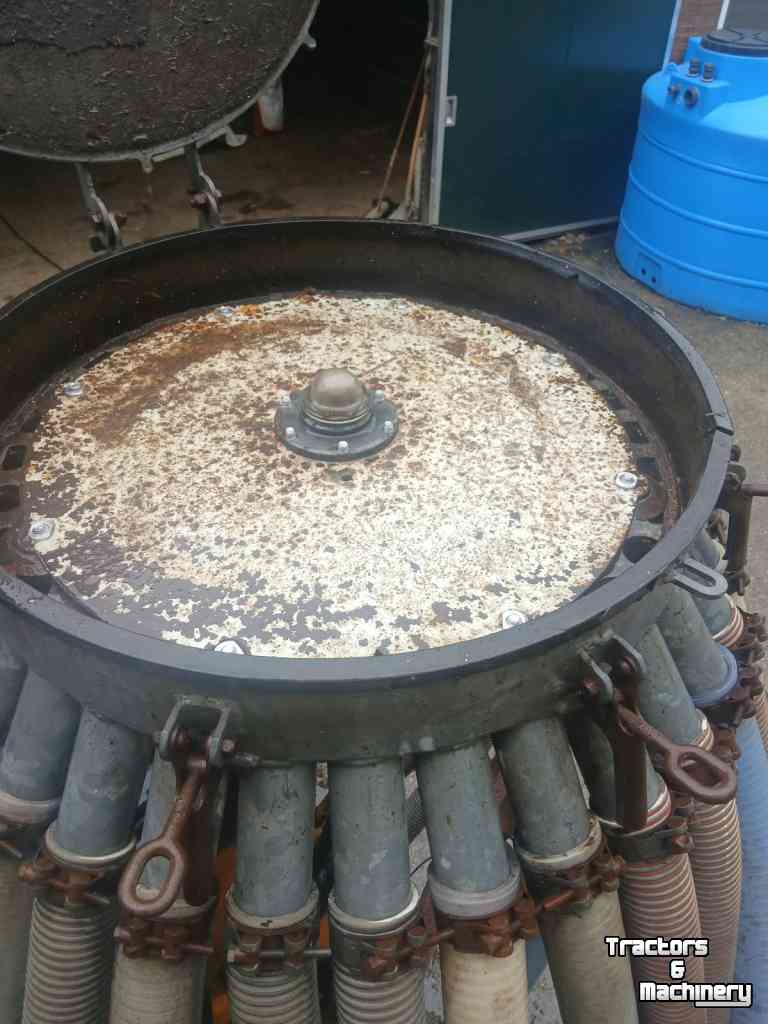 Tonneau de lisier Veenhuis mesttank 7500 liter met bemester