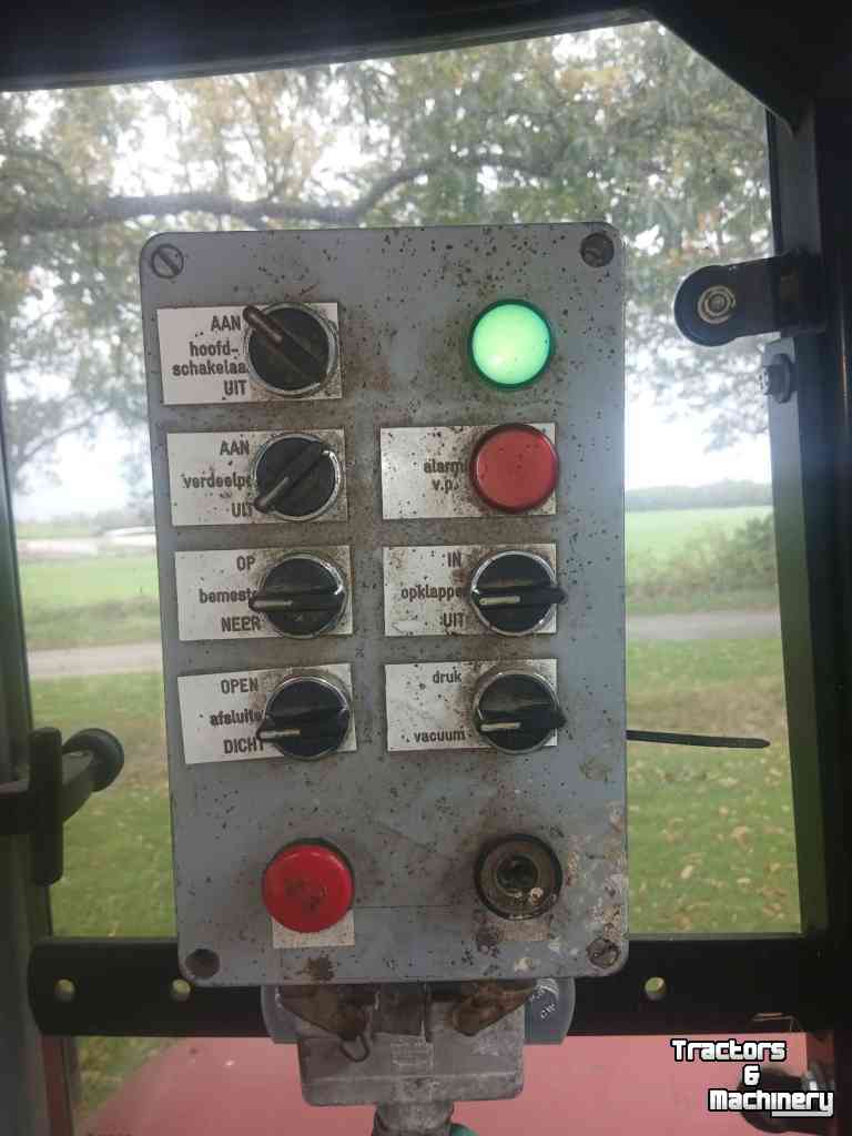 Tonneau de lisier Veenhuis mesttank 7500 liter met bemester