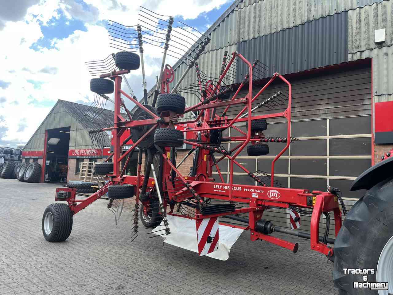 Andaineur Lely Hibiscus 915 CD Vario hark weidebouwmachines
