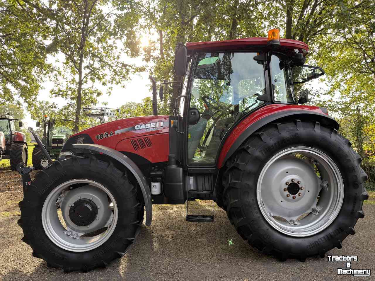 Tracteur Case-IH Farmall 105A
