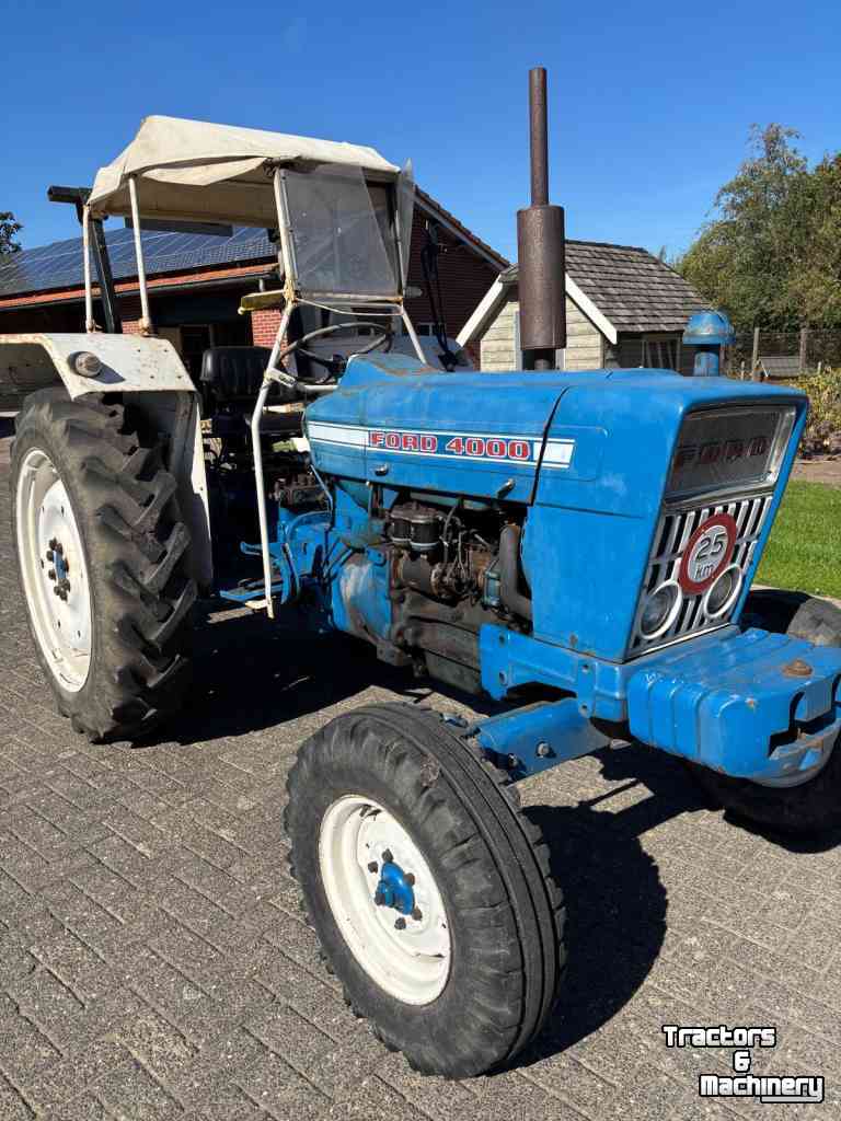 Tracteur Ford 4000