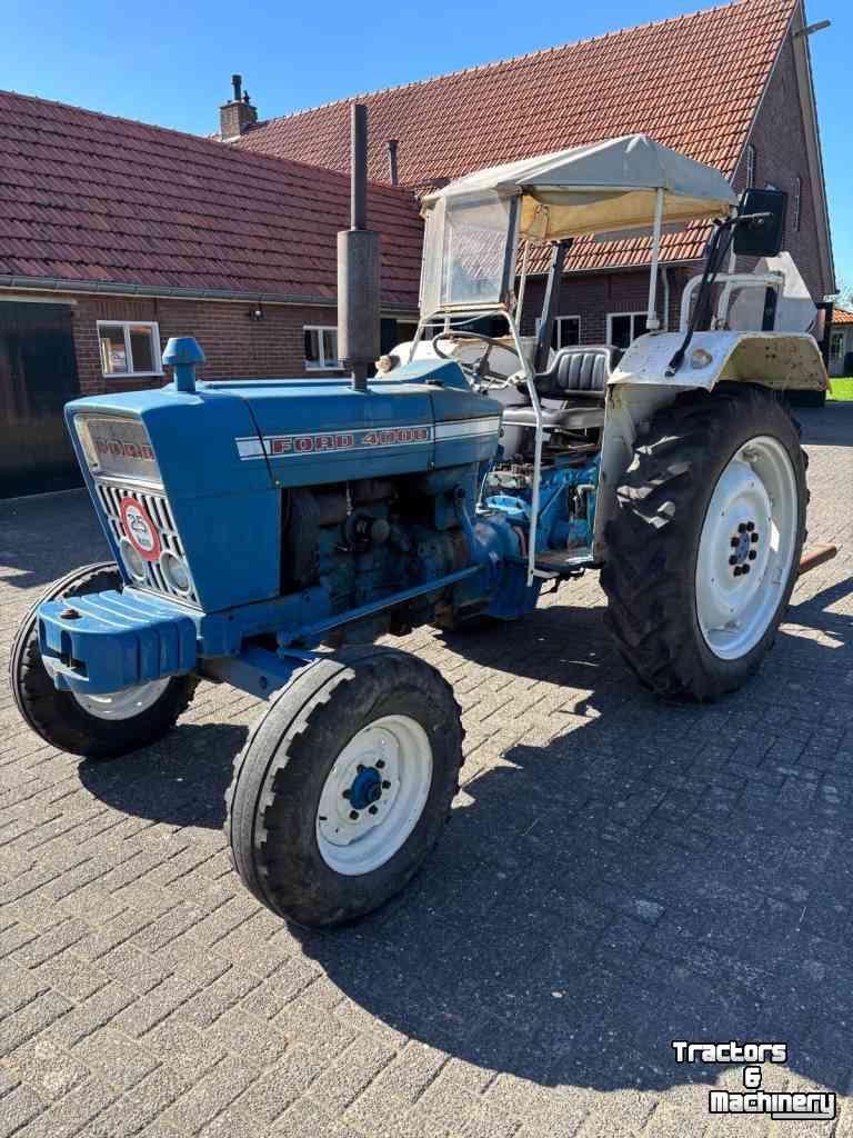 Tracteur Ford 4000