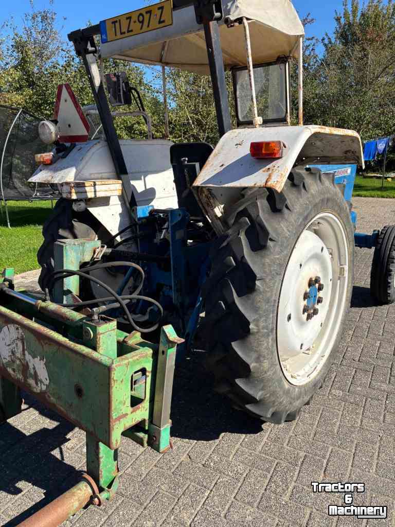 Tracteur Ford 4000