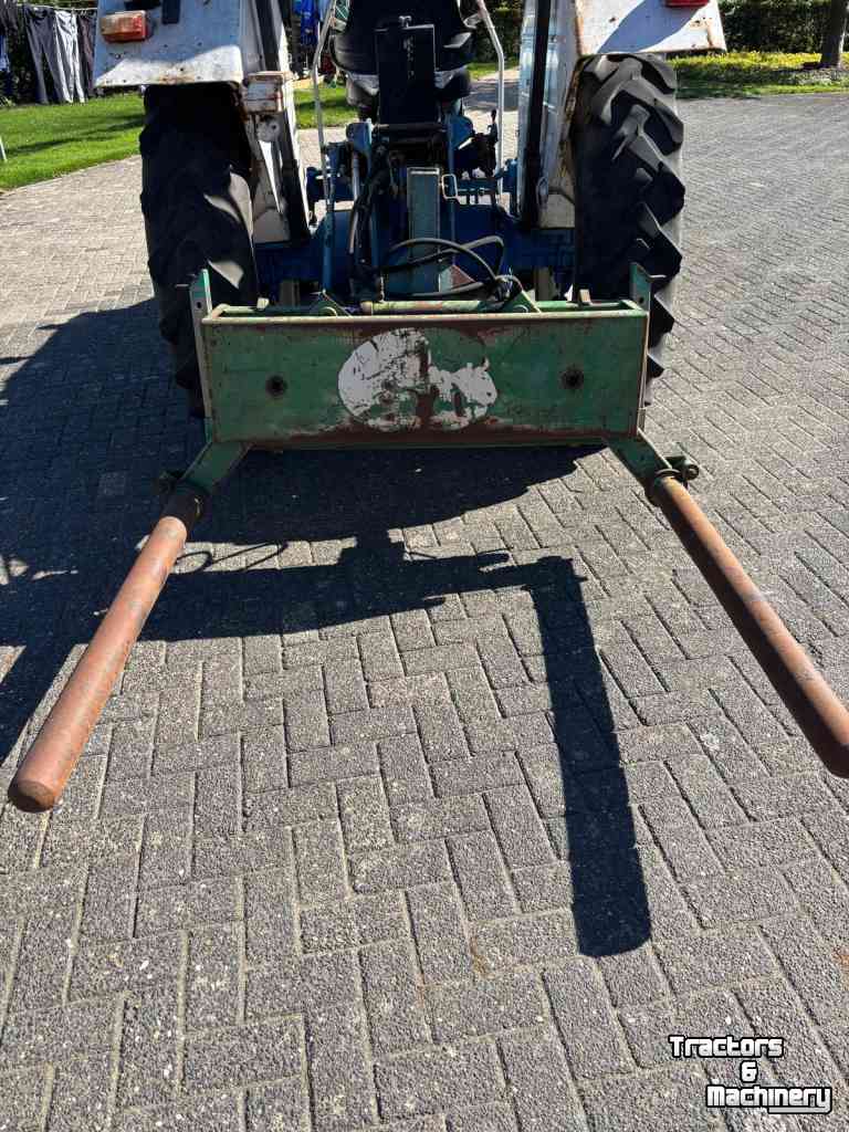 Tracteur Ford 4000