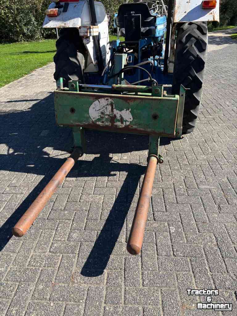 Tracteur Ford 4000