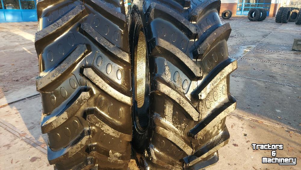Roues, Pneus, Jantes, Barillets Jumelage BKT 520/70R38