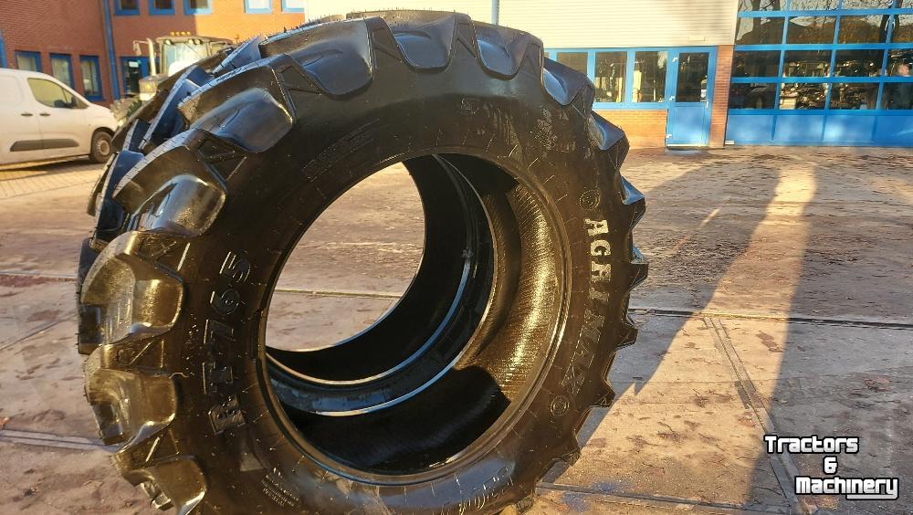Roues, Pneus, Jantes, Barillets Jumelage BKT 520/70R38