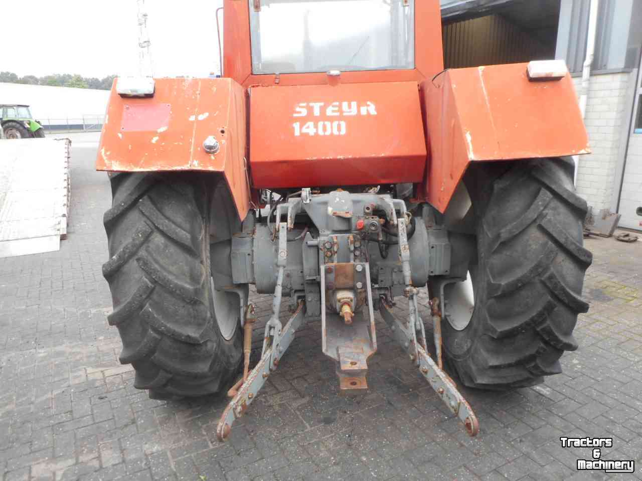 Tracteurs Steyr 1400