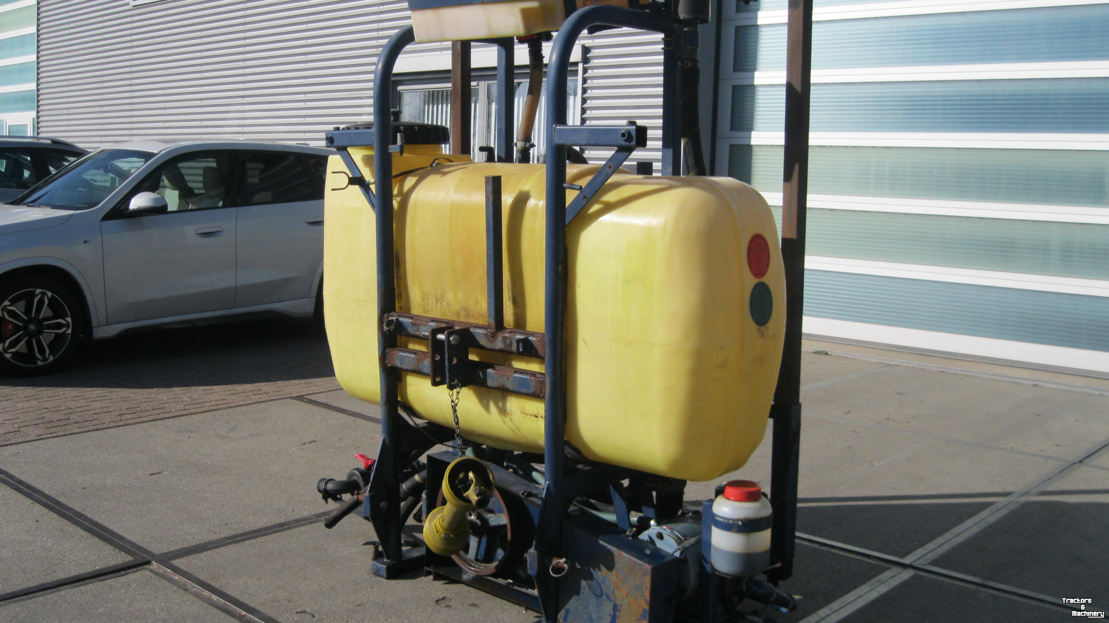 Pulvérisateur Hoegen Dijkhof 800 liter tank met frame