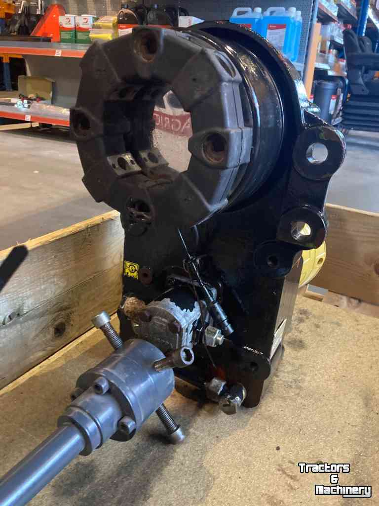 Relevage avant & Prise de force avant Zuidberg PTO Case Magnum MX