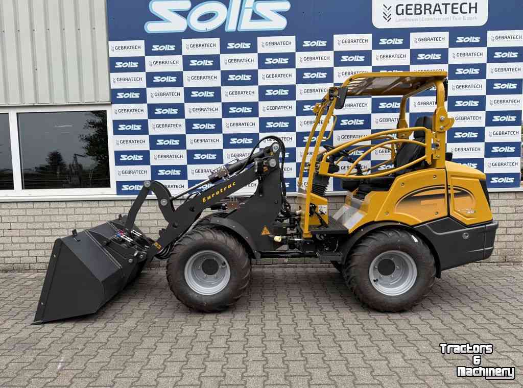 Chargeuse sur pneus Eurotrac w12 €325 p/mnd. loader shovel minishovel