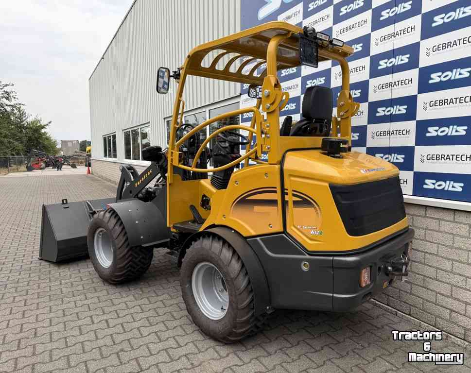 Chargeuse sur pneus Eurotrac w12 €325 p/mnd. loader shovel minishovel