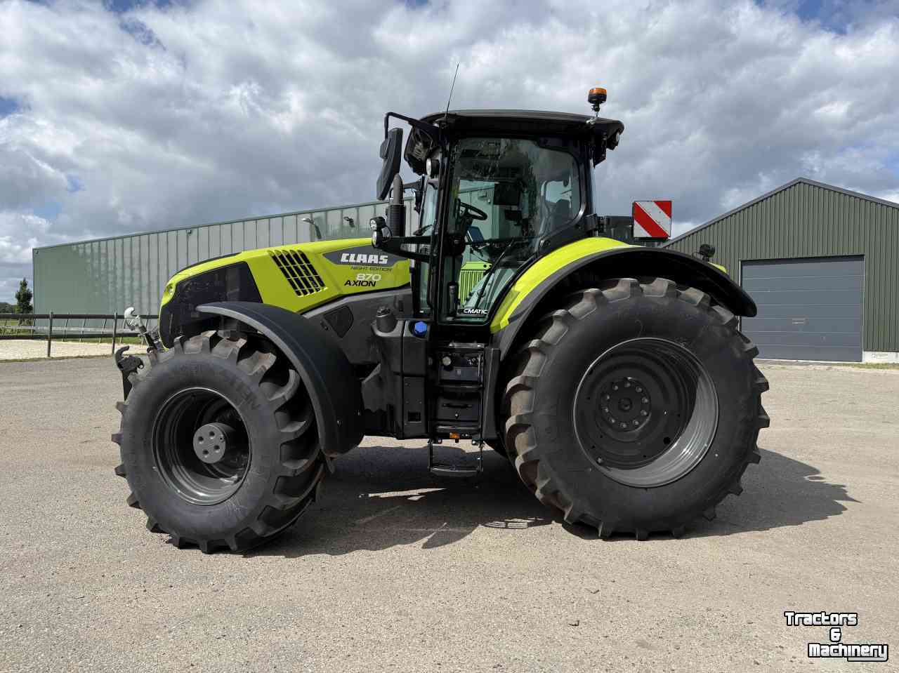 Tracteur Claas AXION 870 CMATIC