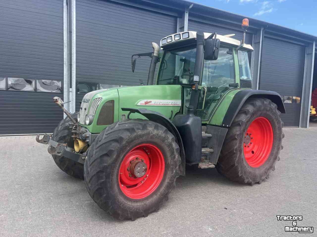Tracteur Fendt 714 VARIO