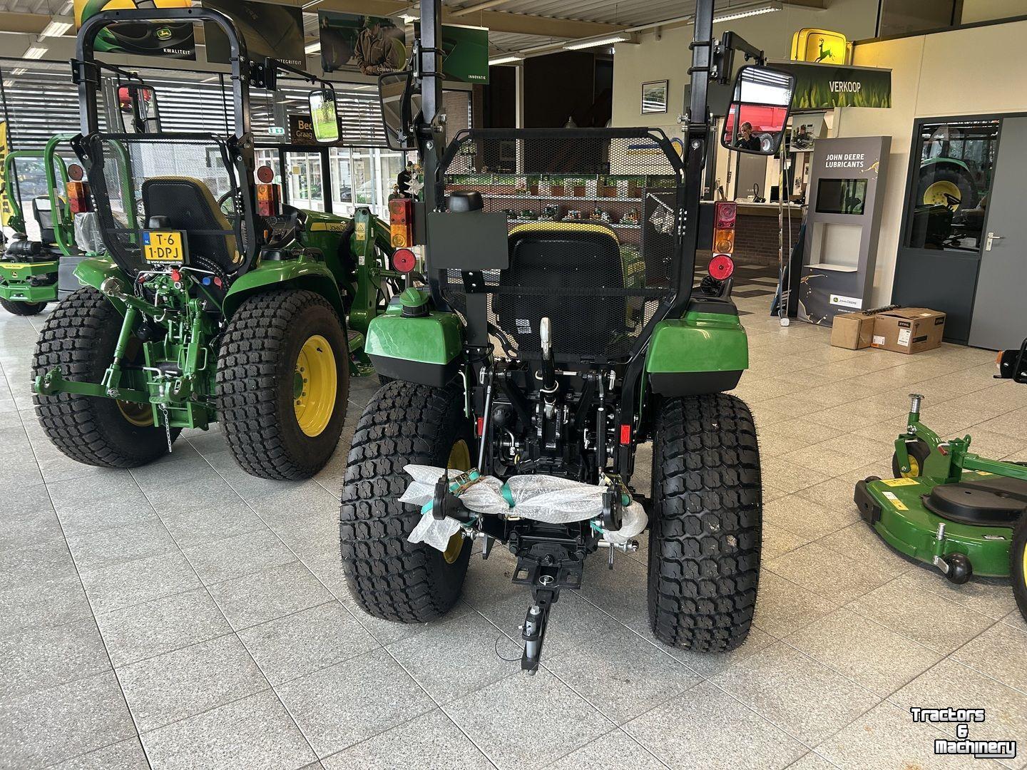 Tracteur pour vignes et vergers John Deere 2032R
