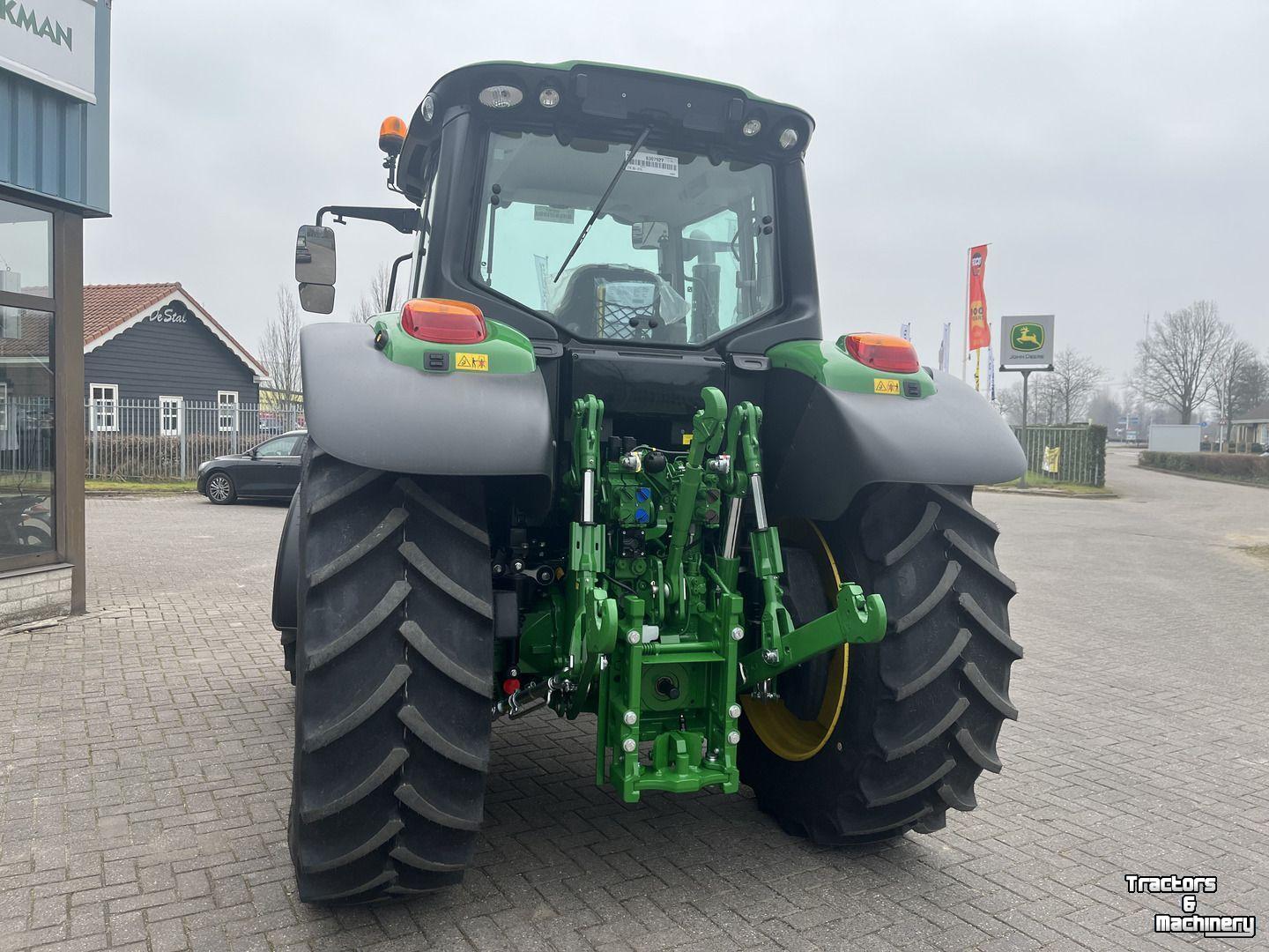 Tracteur John Deere 6100M