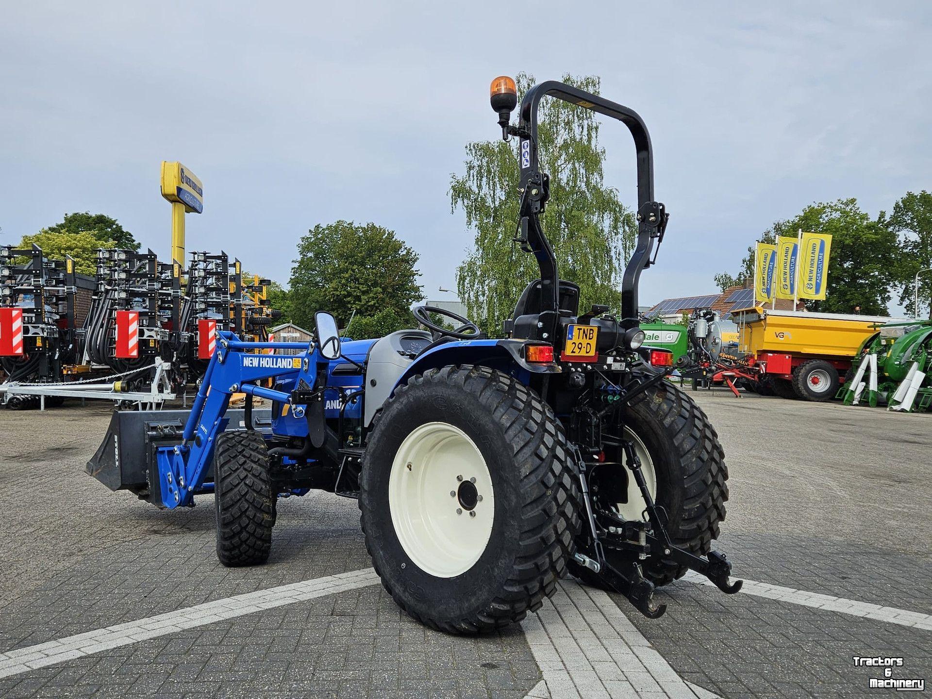 Tracteur pour vignes et vergers New Holland Boomer 50 hydrostaat