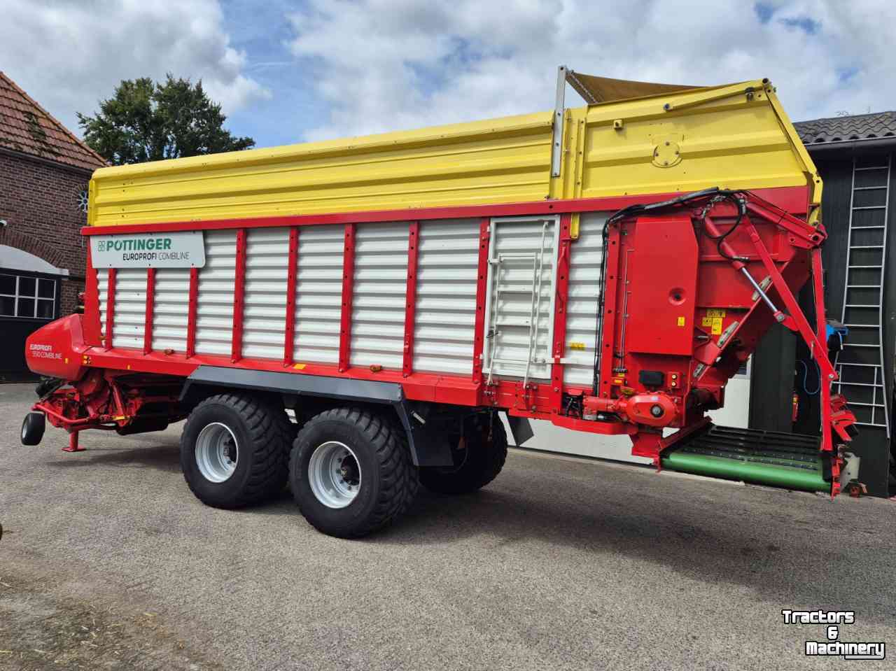 Autochargeuse Pottinger Europrofi 5510 Combiline opraapwagen stalvoeren