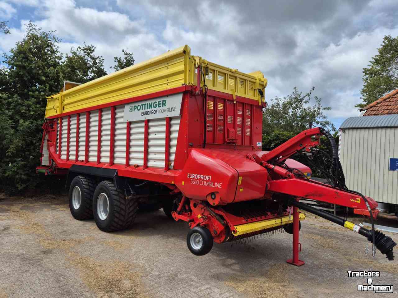 Autochargeuse Pottinger Europrofi 5510 Combiline opraapwagen stalvoeren