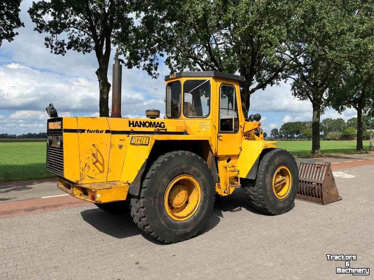 Chargeuse sur pneus Hanomag 44D
