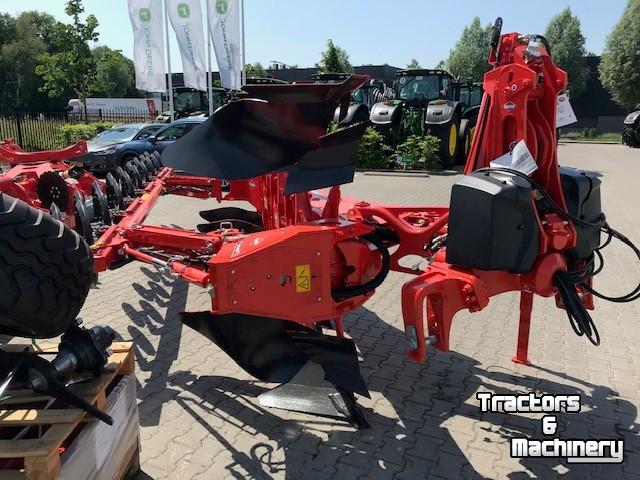 Charrues Kuhn Vari Master