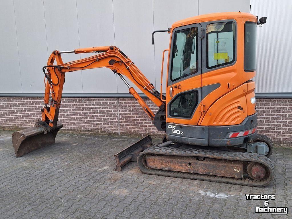 Mini pelleteuse Doosan DX30Z