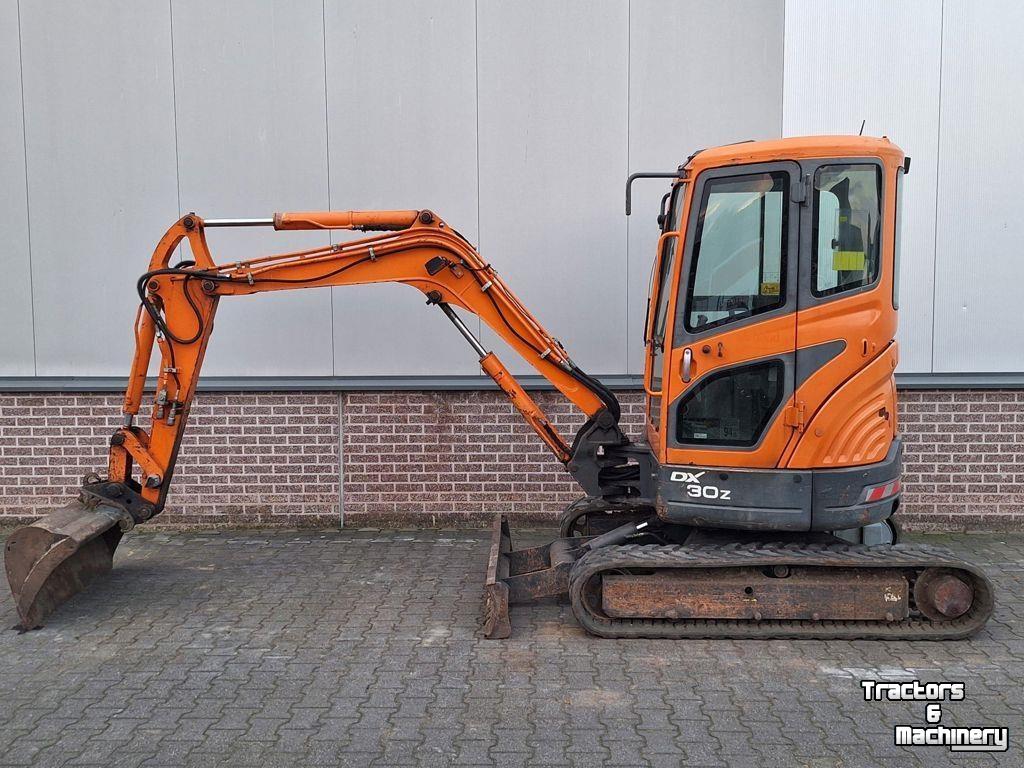 Mini pelleteuse Doosan DX30Z
